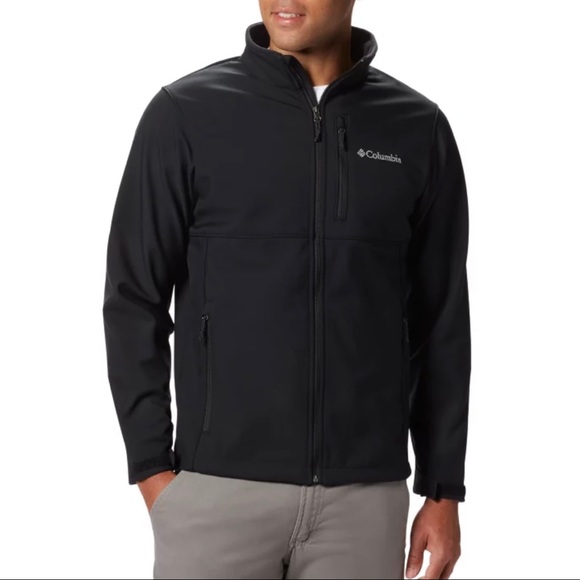Columbia Mens Ascender Softshell Jacket in Black Size Medium